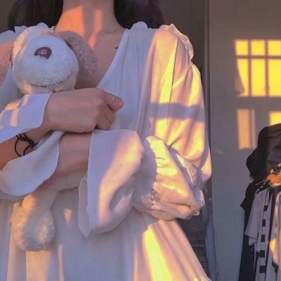 踏浪女人